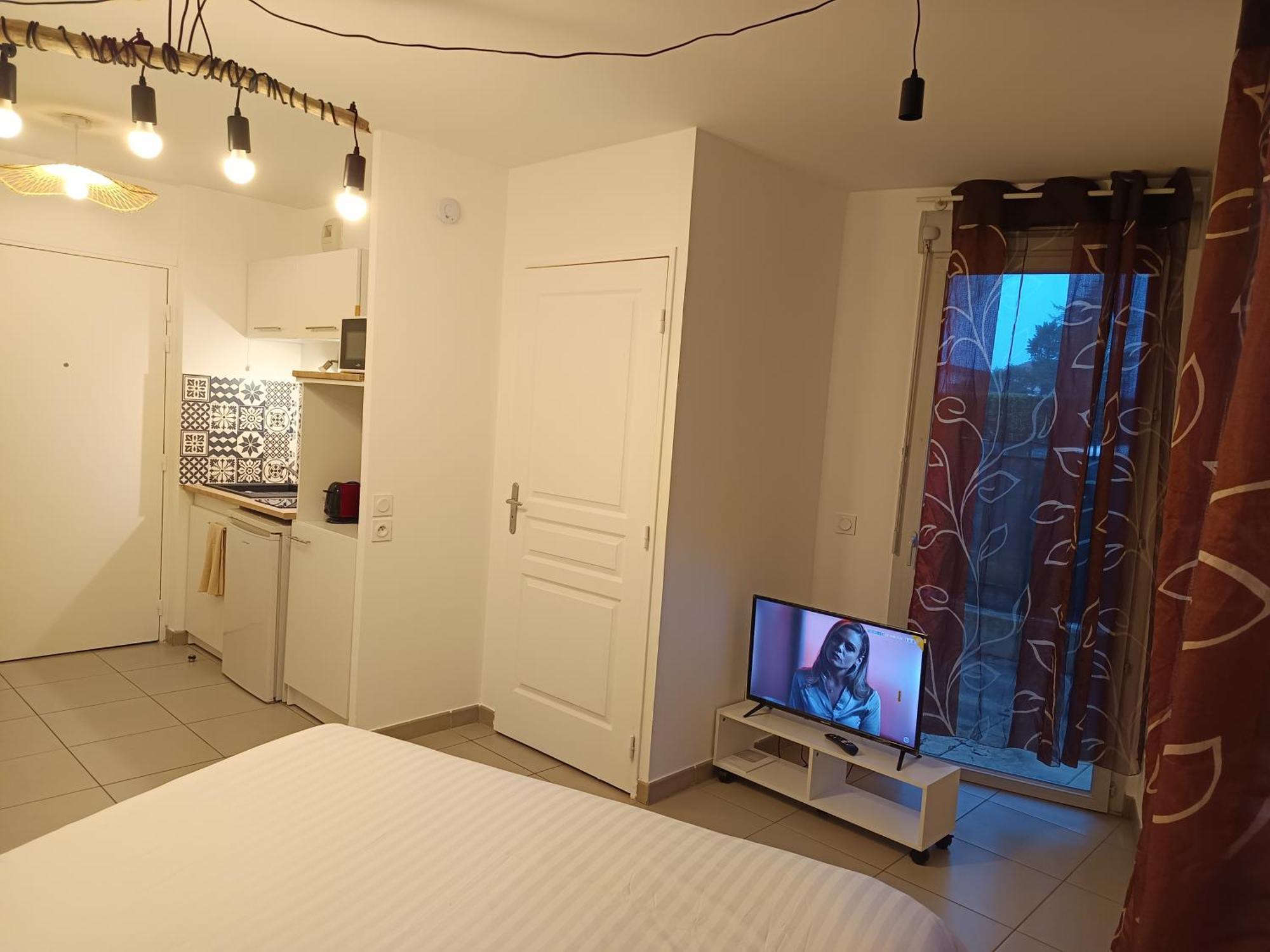 Villa'Vi Lyon Est Chambres D'Hotes Saint-Priest  Ngoại thất bức ảnh